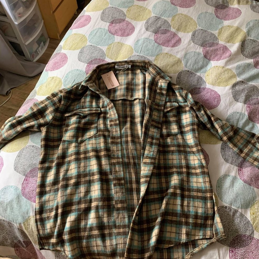 petite brown extreme oversized plaid shirt - Picture 2 of 2